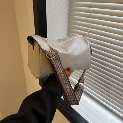 Bergfrid | Stilren skulderveske med moderne stropp