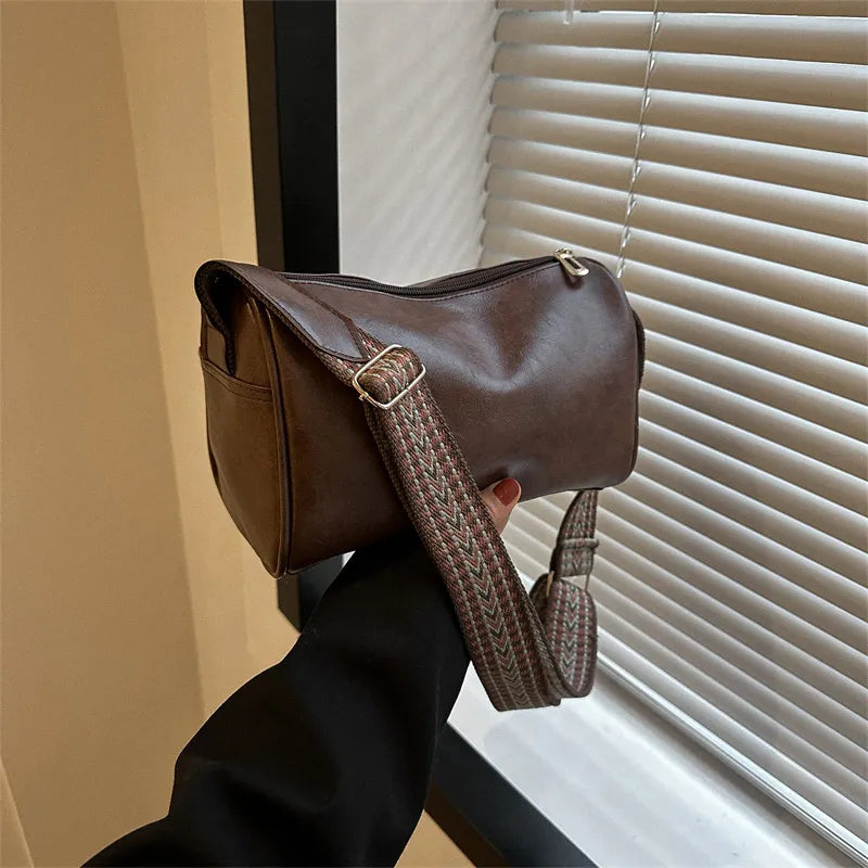 Bergfrid | Stilren skulderveske med moderne stropp