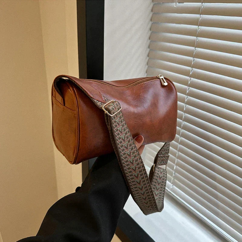 Bergfrid | Stilren skulderveske med moderne stropp