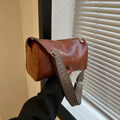 Bergfrid | Stilren skulderveske med moderne stropp