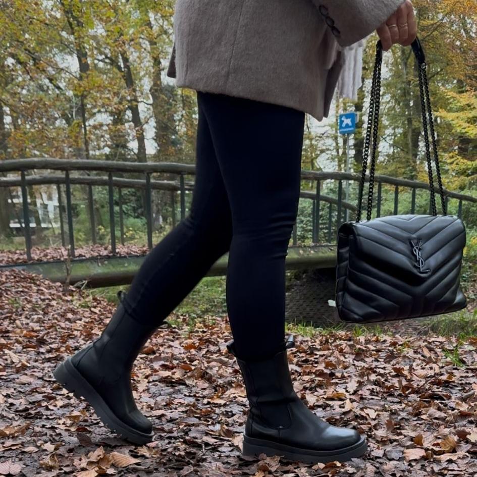 Christina | Chelsea Boots